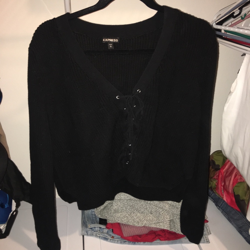 Black crop sweater